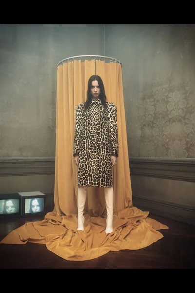 Look 37
